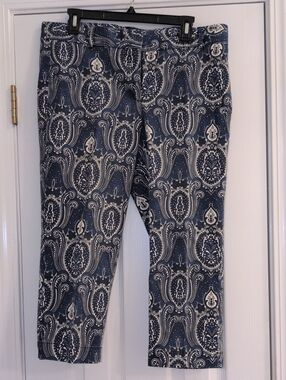 Talbots Navy and Cream Paisley Cropped Jeans